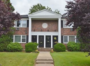 609 Pitney Pl, Morristown, NJ 07960