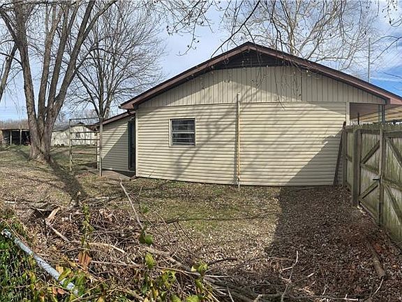 3rd image of 1706 SW 14th St