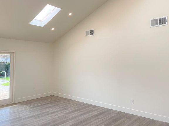 5th image of 4337 E Evans Dr