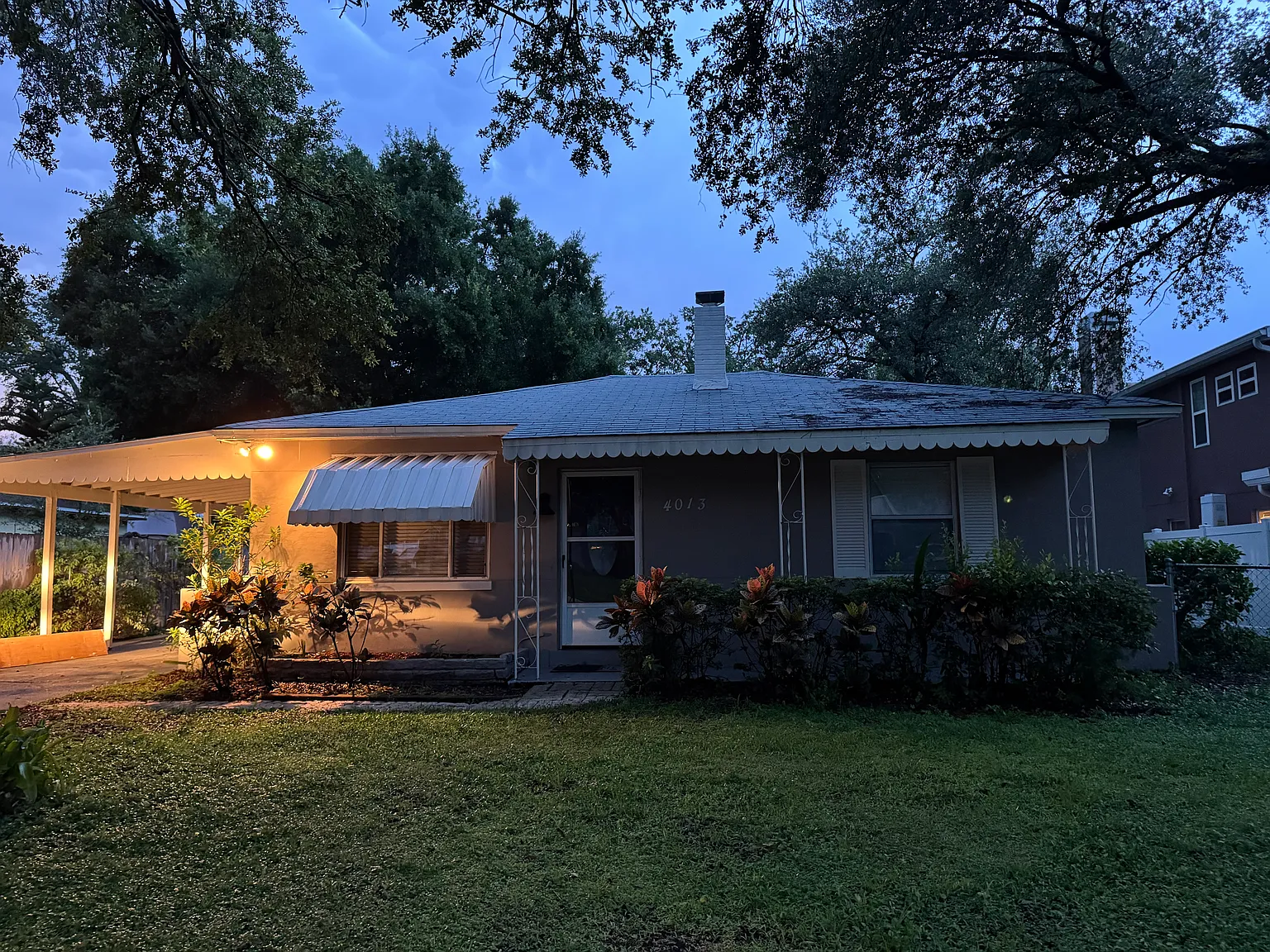 2 bed, 1000 sqft, $1,850 — Photo 2