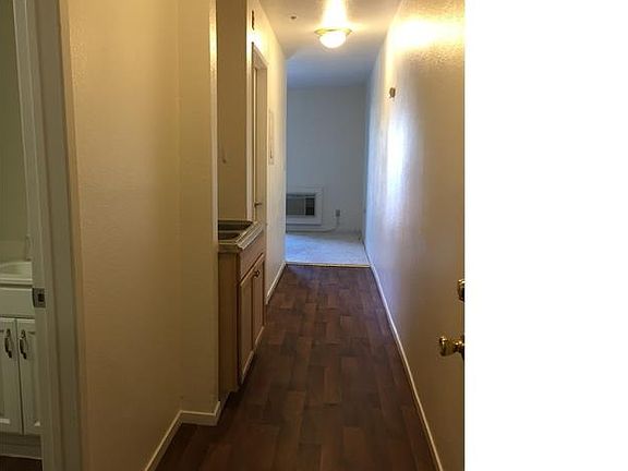 3rd image of 2525 Highland Ave #121