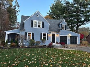 179 Central Park Dr, Holyoke, MA 01040