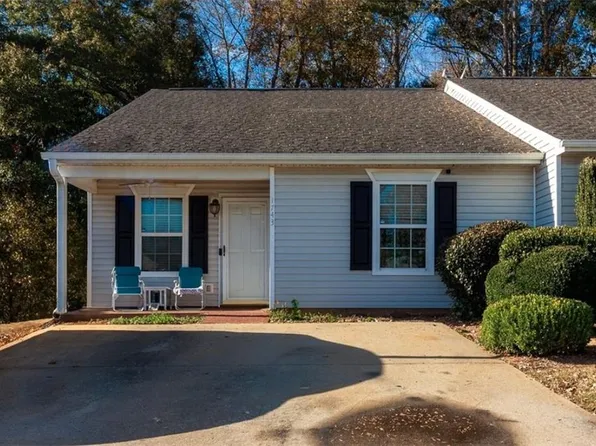 1743 Summerwoods Ln, Griffin, GA 30224