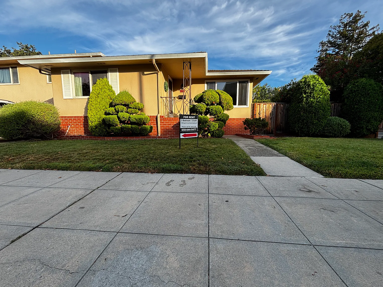 3 bed, 1750 sqft, $4,950 — Photo 1