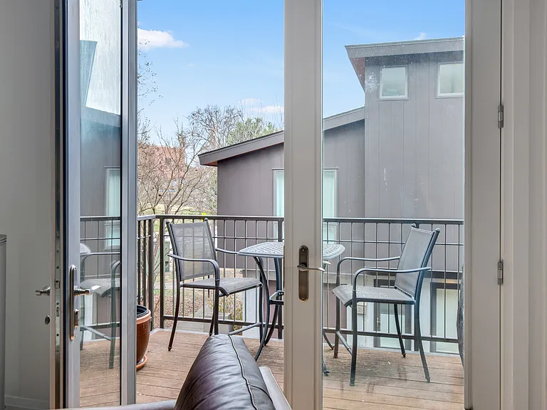 334 Van Buren St — Photo 11