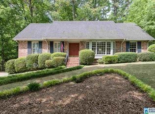 3724 River Oaks Ln, Mountain Brook, AL 35223