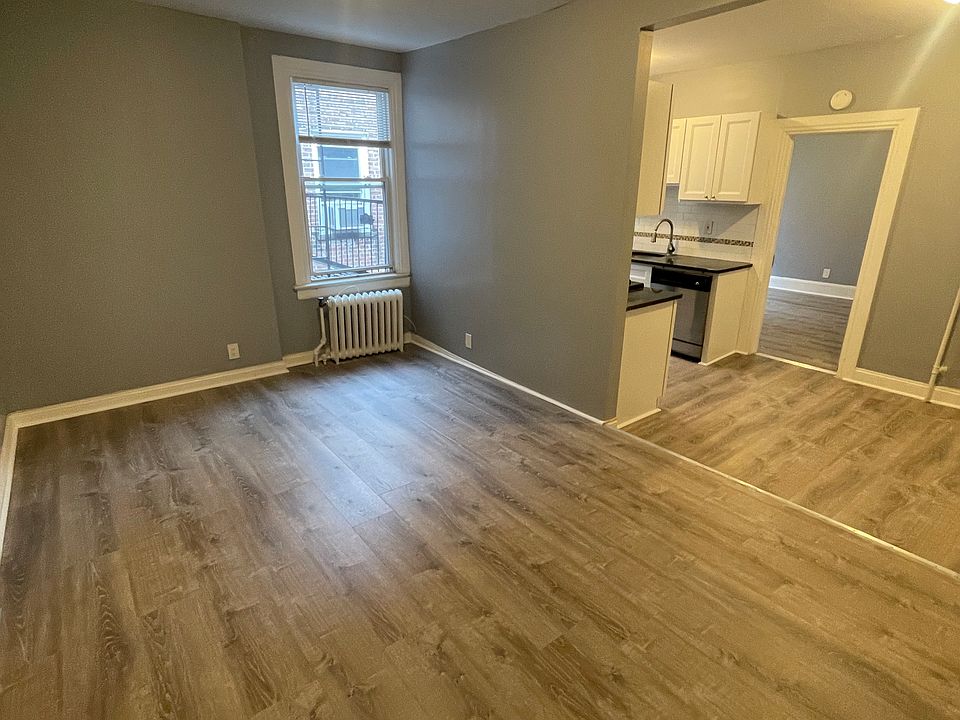 1st image of 253 Lafayette Ave #22