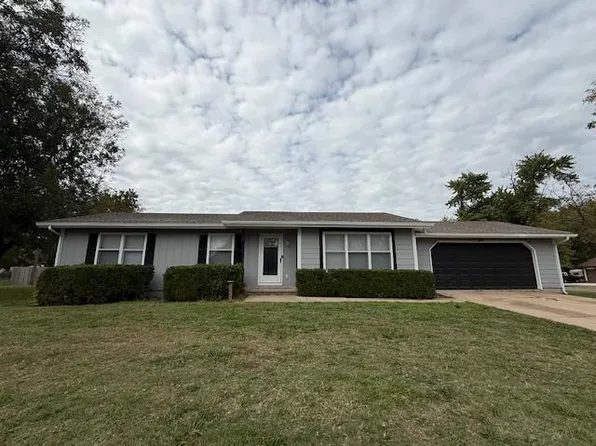 1121 Harris Rd, Winfield, KS 67156