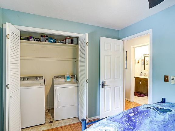 Laundry in unit