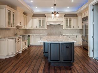 640 Undercliff Ave, Edgewater, NJ 07020