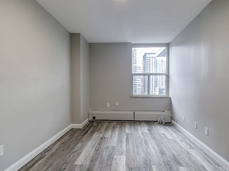 88 Erskine Ave — Photo 58