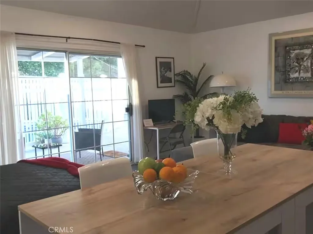 1 bed, 800 sqft, $2,750 — Photo 3