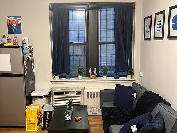 2nd image of 110 Sullivan St APT 1D