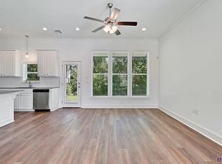 1004 Briar Gate Dr, Baton Rouge, LA 70820