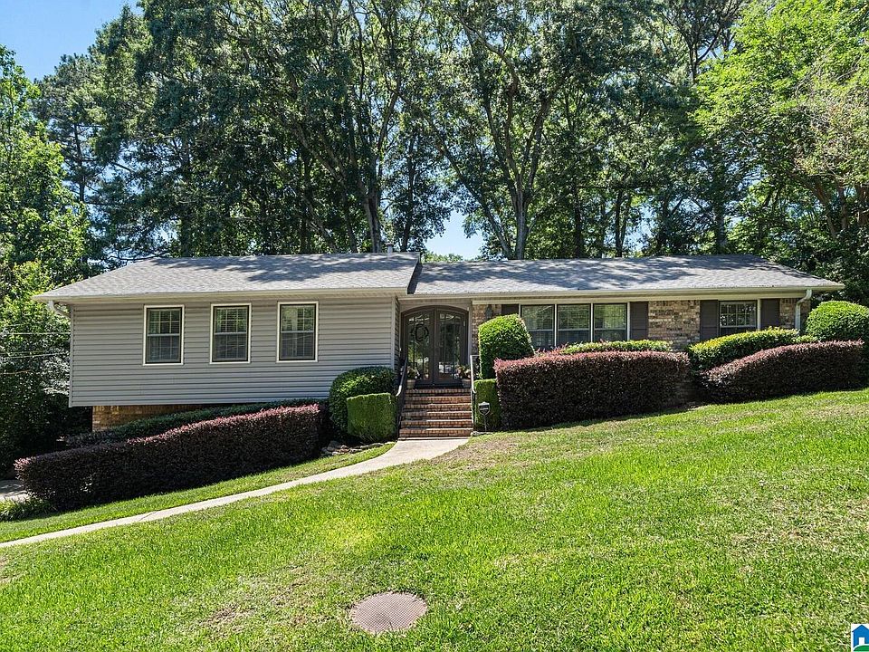 1st image of 4108 Cloverleaf Dr