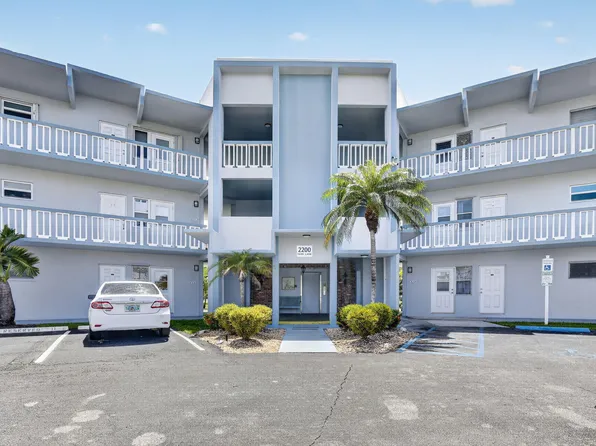 2200 PARK Lane #208, Hollywood, FL 33021