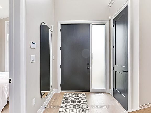 4th image of 82 Goldie Ct