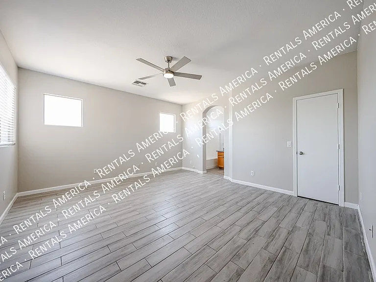 3825 S 60th Dr — Photo 23