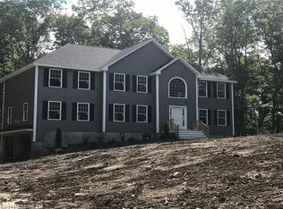 6 Oak Forest Rd, York, ME 03909