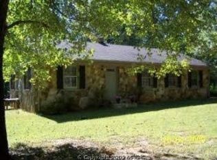 2232 Hanback Rd, Gordonsville, VA 22942
