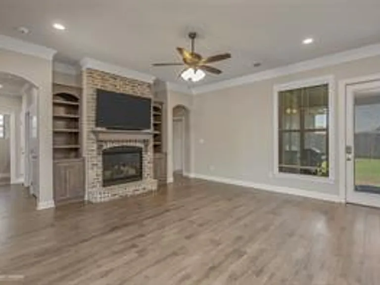 307 Ansley Cir — Photo 3