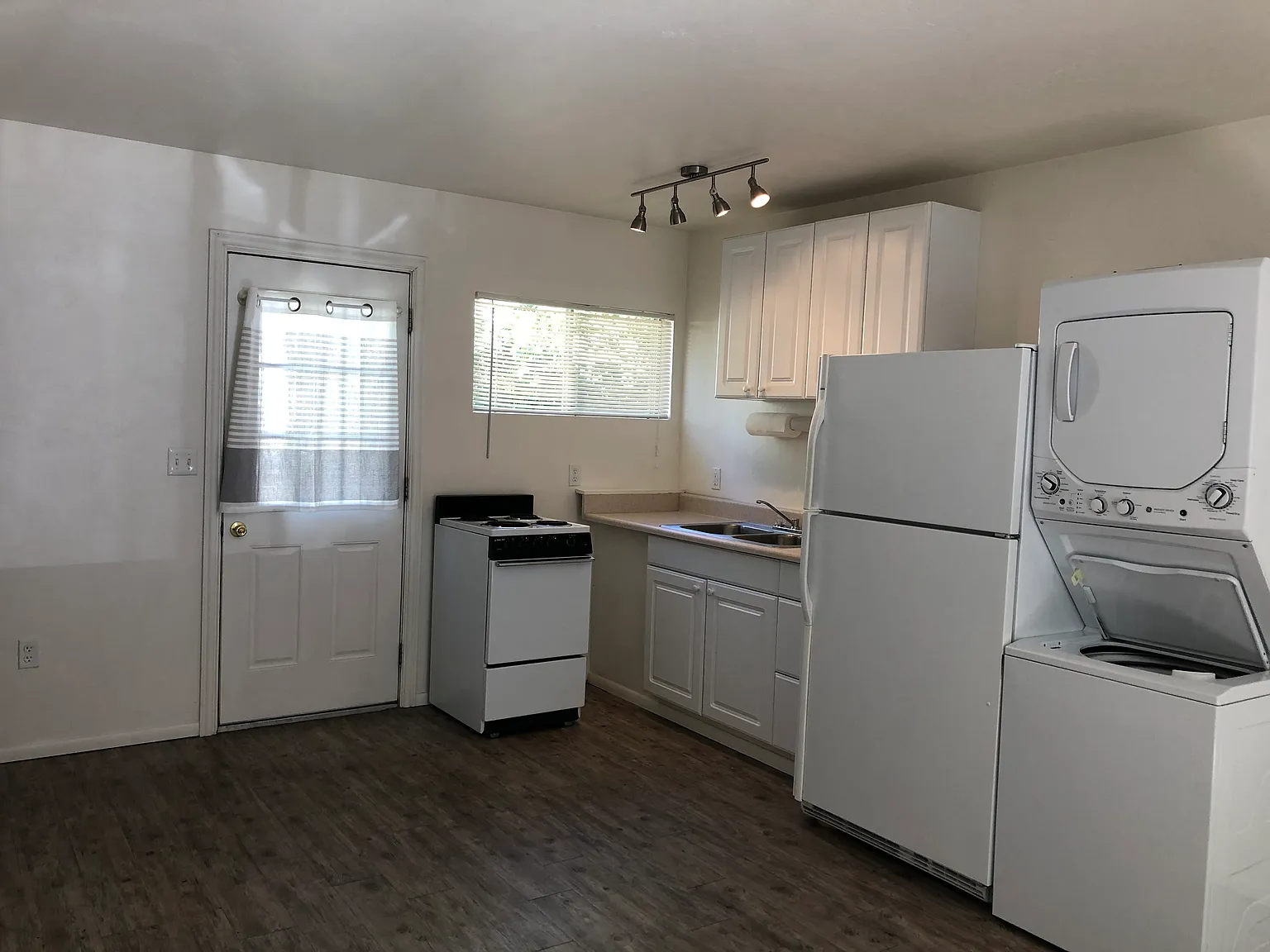 1 bed, 600 sqft, $1,650 — Photo 2