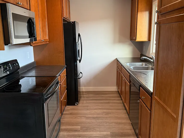 5401 W 25th St — Photo 5