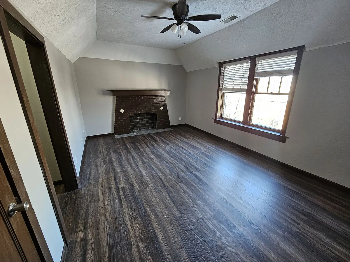 Building Photo - 3810 Shenandoah Ave #C