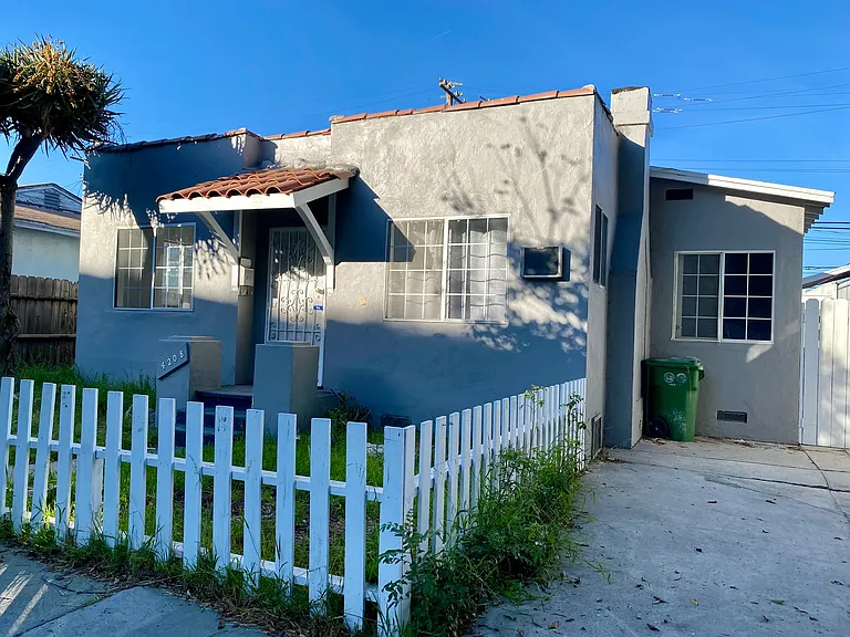 4208 Tuller Ave — Photo 2