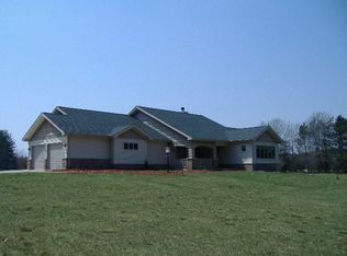 E10059 Block Rd, Prairie Du Sac, WI 53578