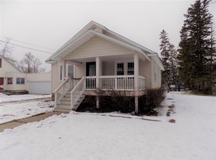 718 S Huron St, Cheboygan, MI 49721