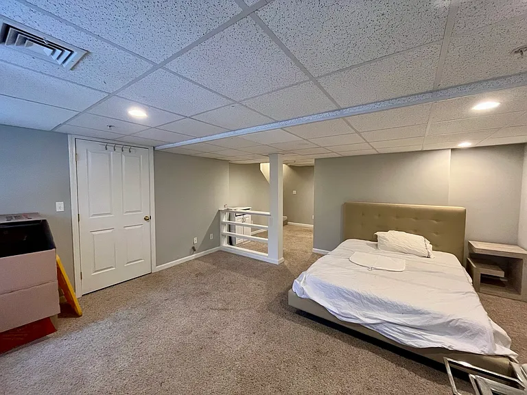 401 W Center St #1C — Photo 16