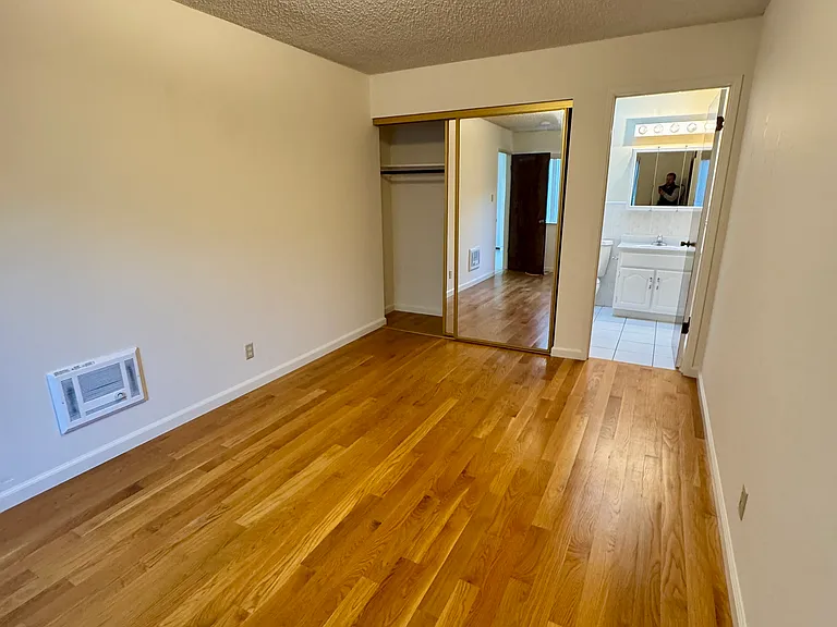 241 9th Ave #3 — Photo 9
