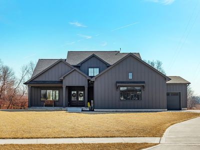 747 Meadow Pointe Ct, Alleman, IA, 50007
