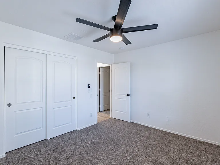 2225 E Sunland Ave — Photo 31