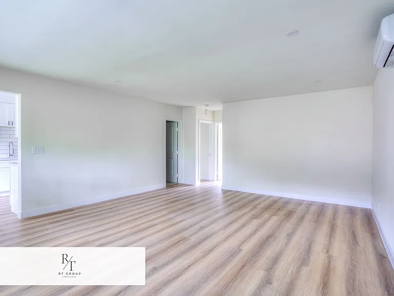 1032 S Golden West Ave #D — Photo 11