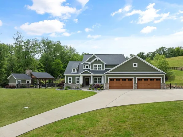 489 Pembroke Dr., Wheeling, WV 26003