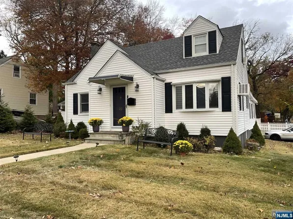 22 Legion Pl, Hillsdale, NJ 07642