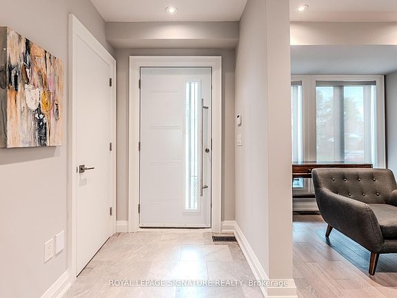 2nd image of 45 William St