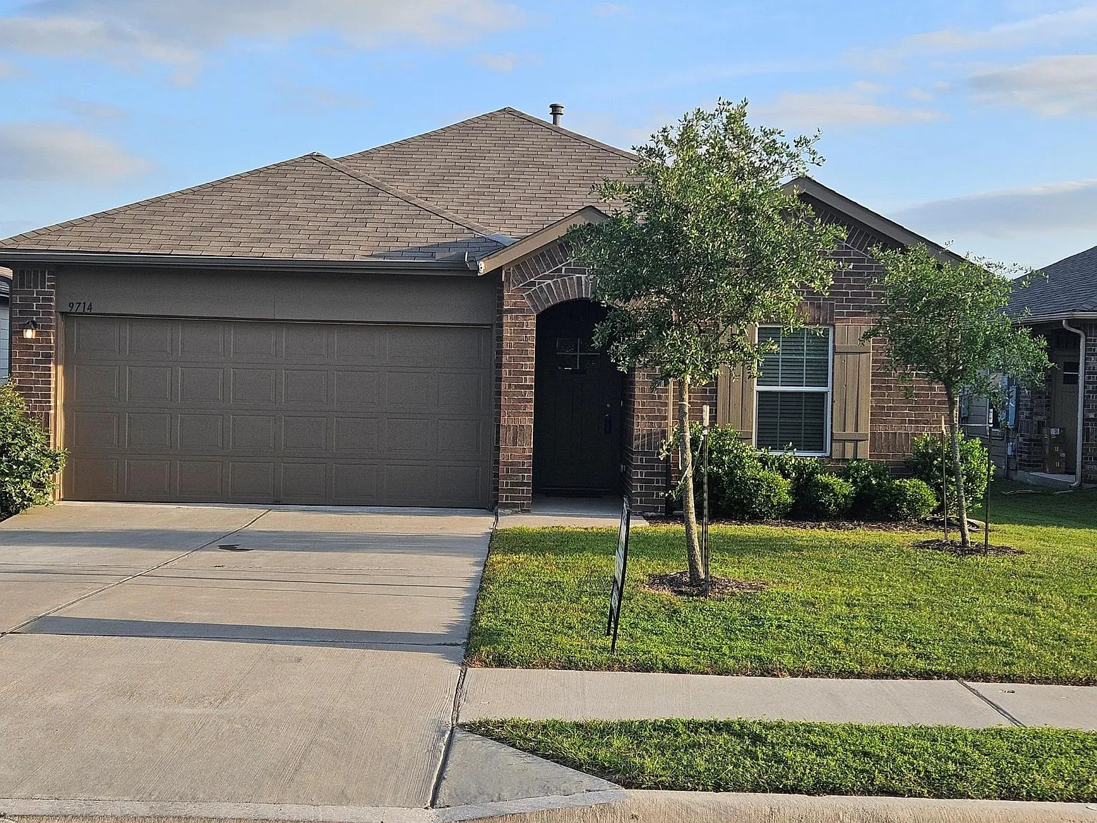 3 bed, 2.0 bath, 1512 sqft, $1,975 — Photo 2