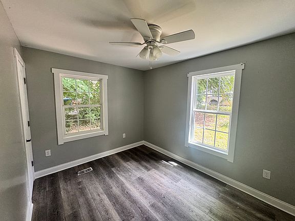 5th image of 708 Bernice St
