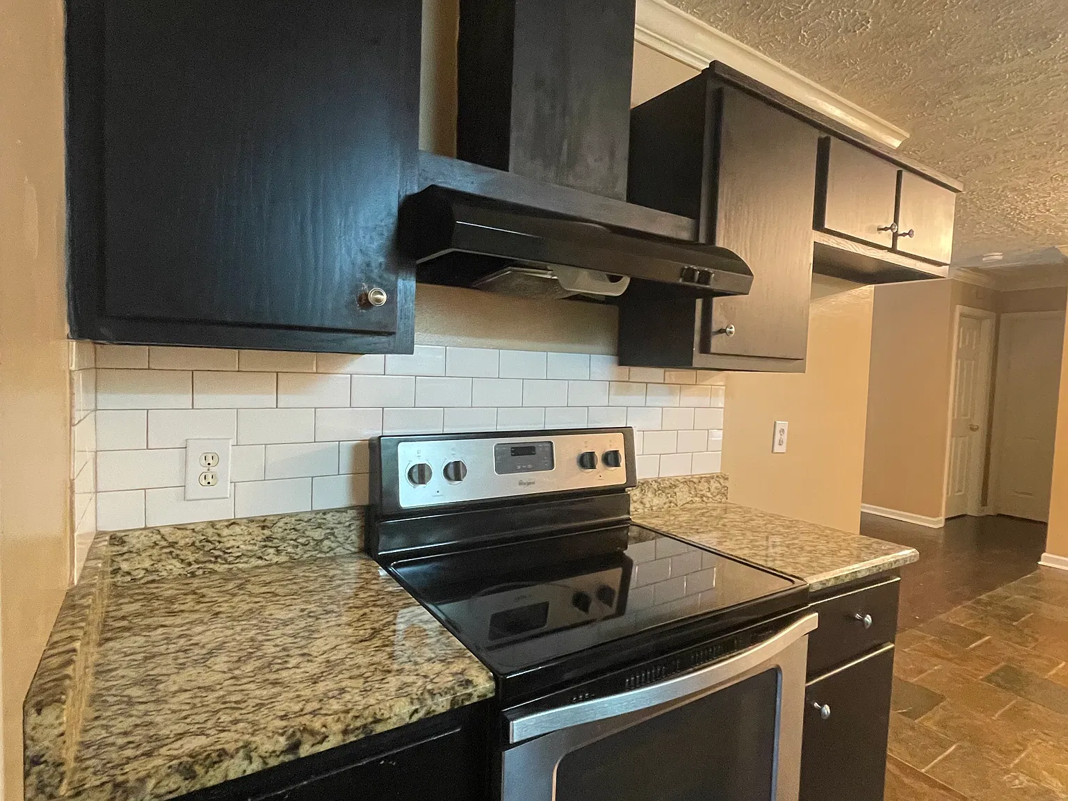 3 bed, 1200 sqft, $1,250 — Photo 4