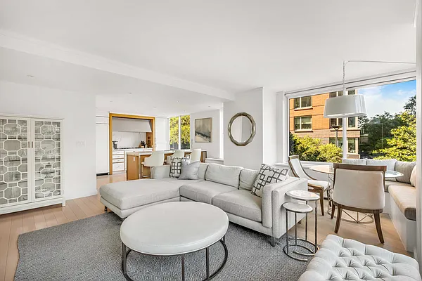 Sold by R New York | media 1