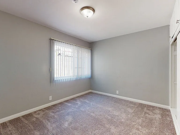 Overland Avenue Apartments — Photo 26