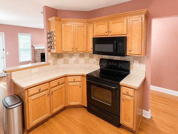 4th image of 3218 Glenloch Pl