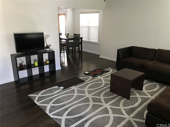 4th image of 8743 Kittyhawk Ave