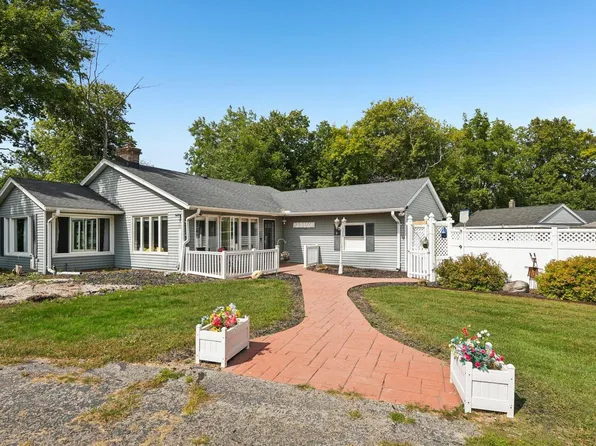 21170 West National AVENUE, New Berlin, WI 53146