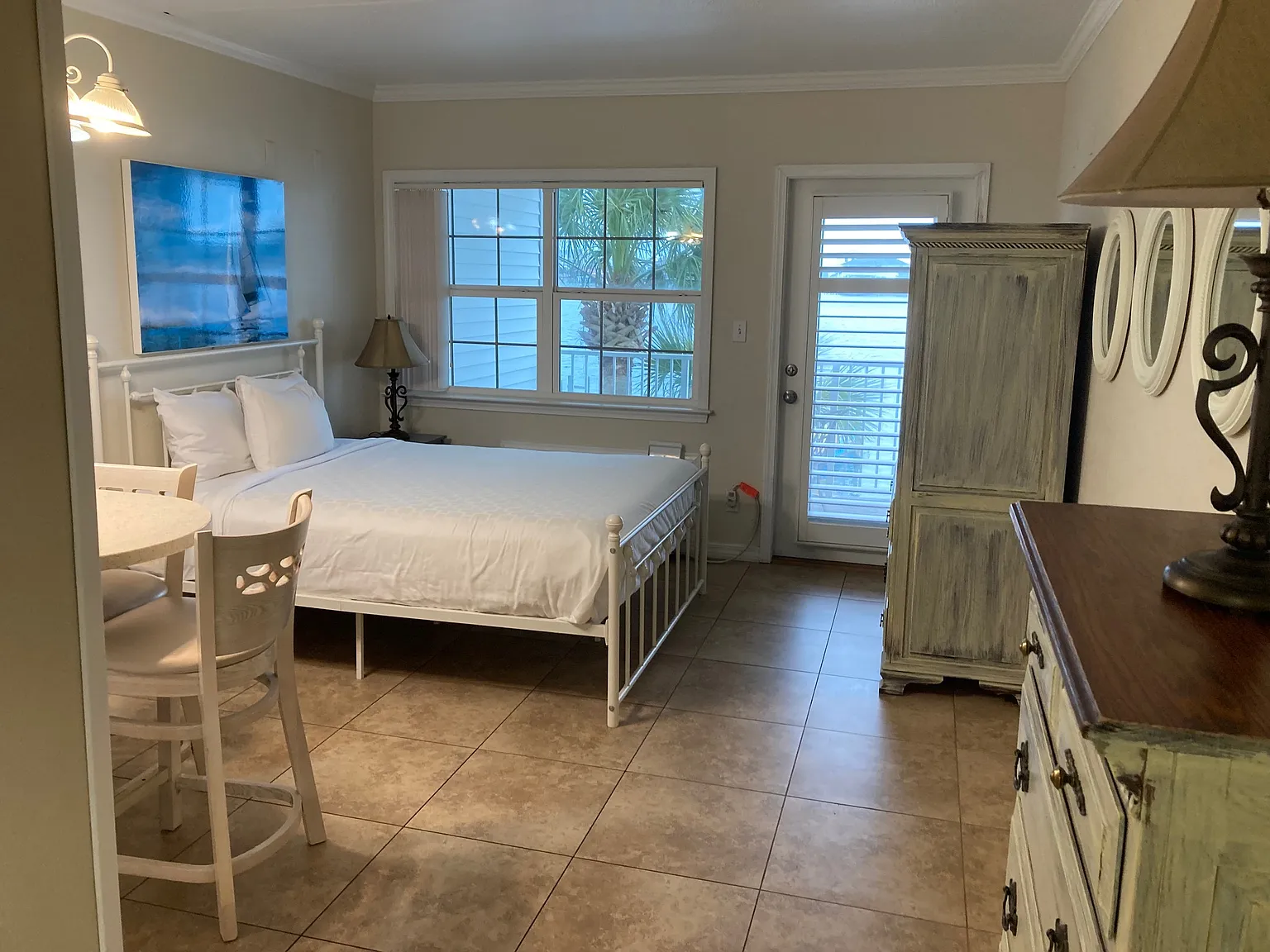 1 bed, $2,727 — Photo 2