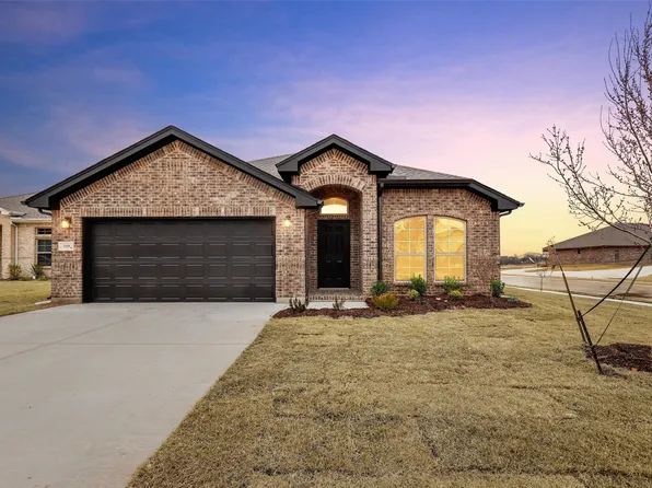 1105 Holly St, Cleburne, TX 76033