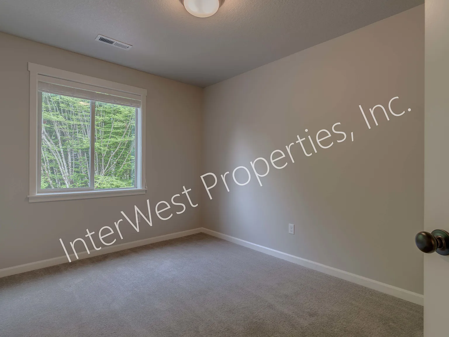 3 bed, 2.5 bath, 1653 sqft, $2,495 — Photo 4